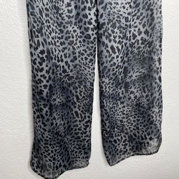 Forever 21 Womens Pants Size XS Gray Animal Print Wide Leg Comfort Trouser - Picture 10 of 11